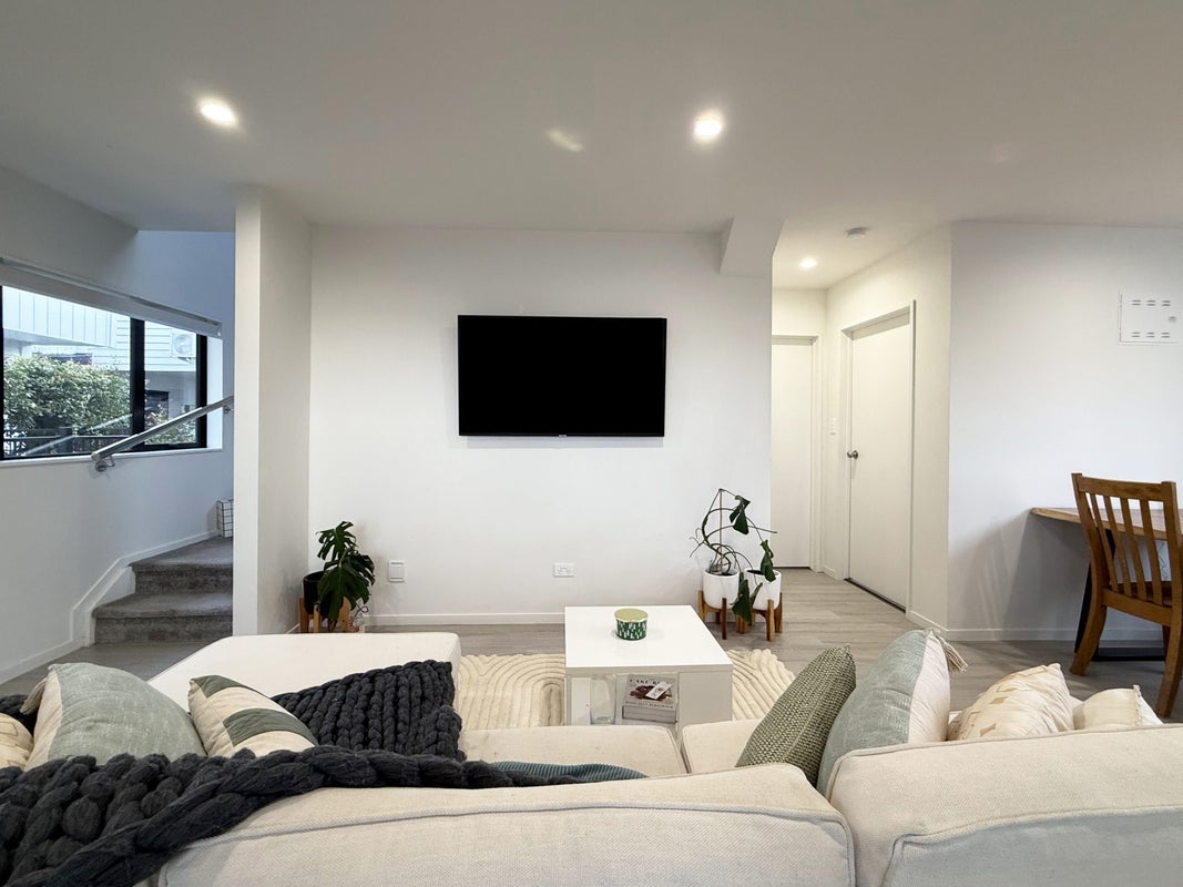 52E Tapu Road, Huapai, Kumeu - Carousel 1