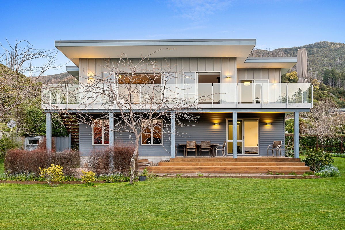 6 Phillips Road, Picton - Carousel 1