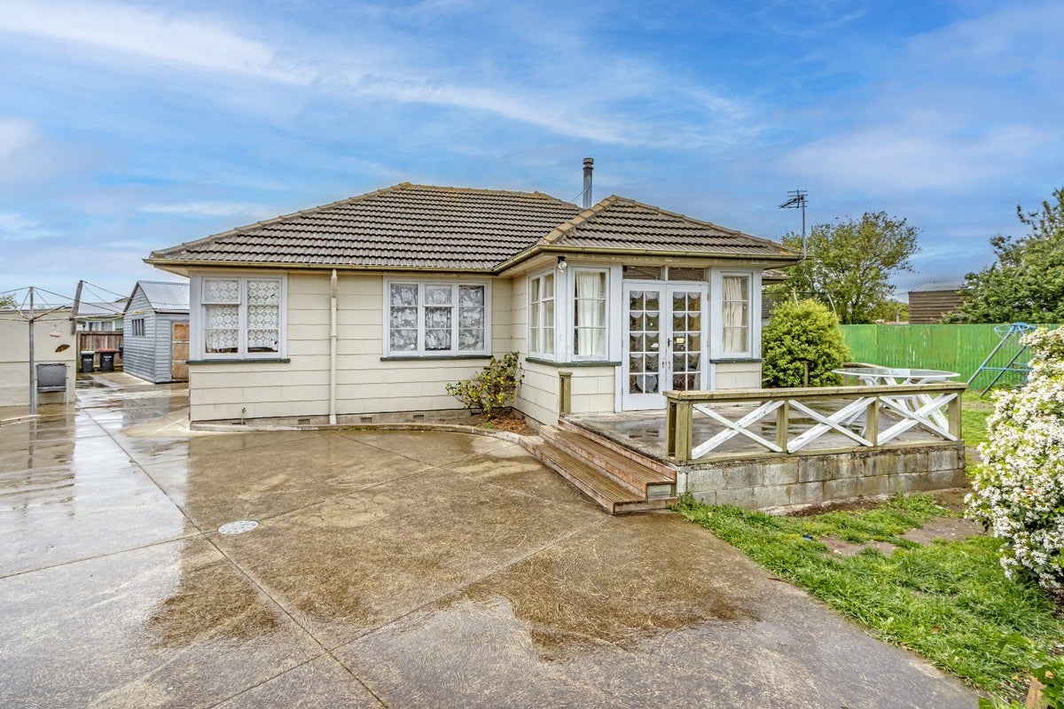 27 Doreen Street, Aranui, Christchurch - Carousel 1