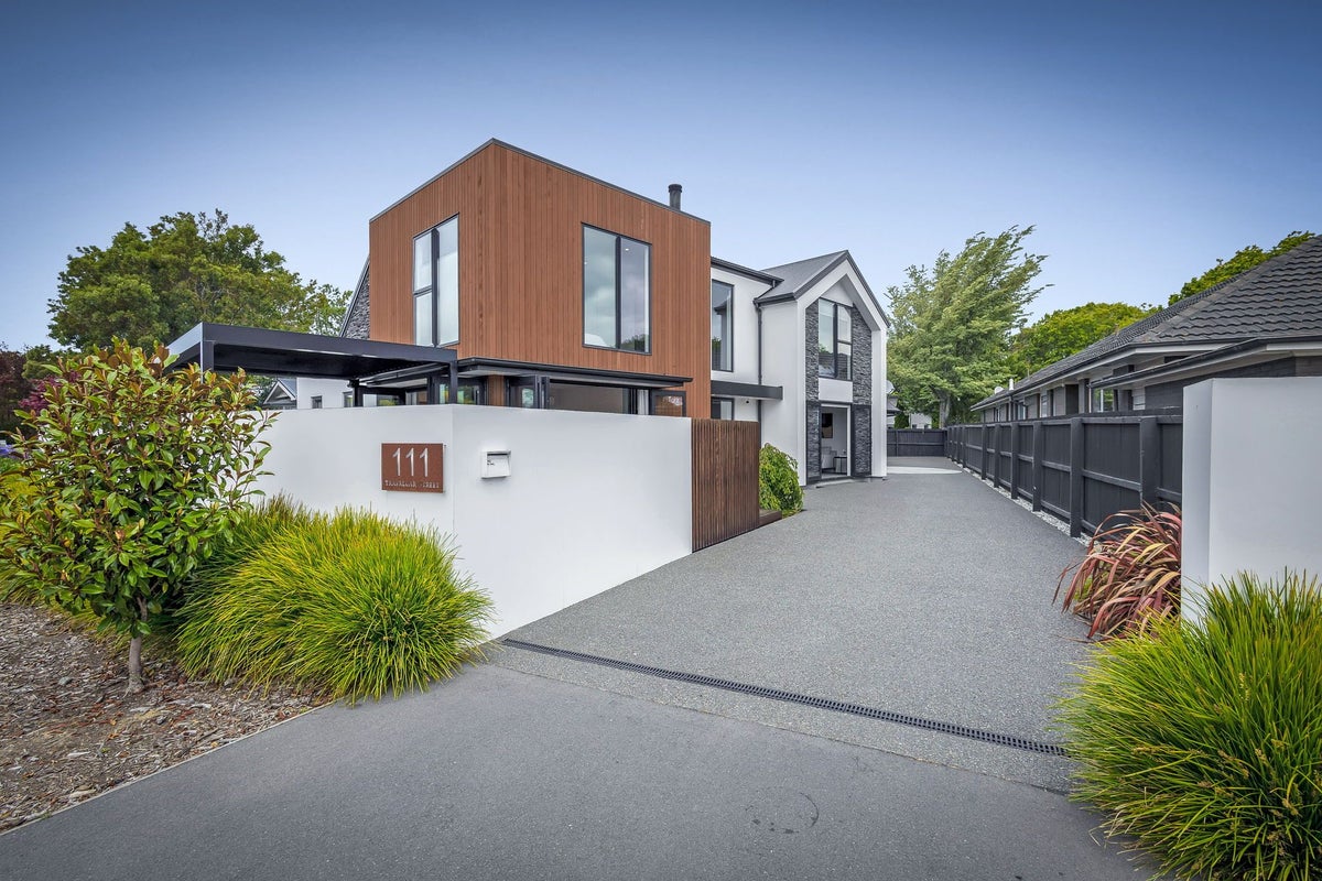 111 Trafalgar Street, St Albans, Christchurch - Carousel 1