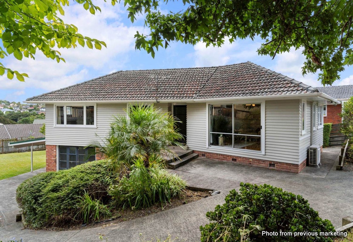 133 Vodanovich Road, Te Atatu South, Auckland - Carousel 1