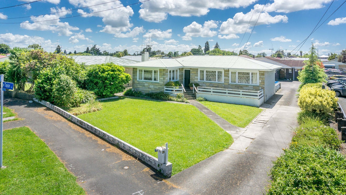 26 Taylor Terrace, St Andrews, Hamilton - Carousel 1