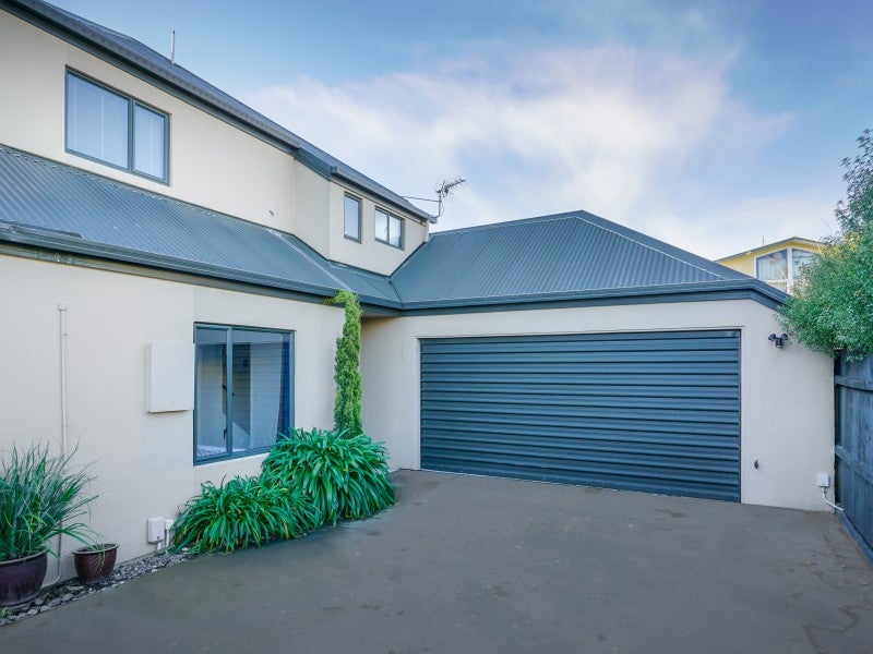 64D Champion Street, Edgeware, Christchurch - Carousel 1
