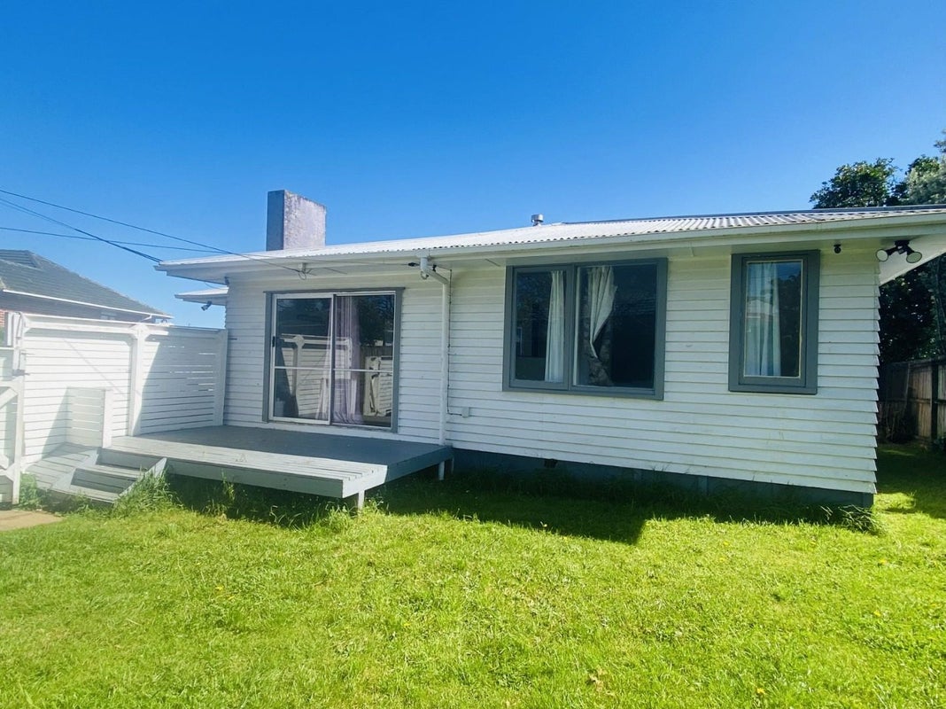 30 Haughey Avenue, Three Kings, Auckland - Carousel 1