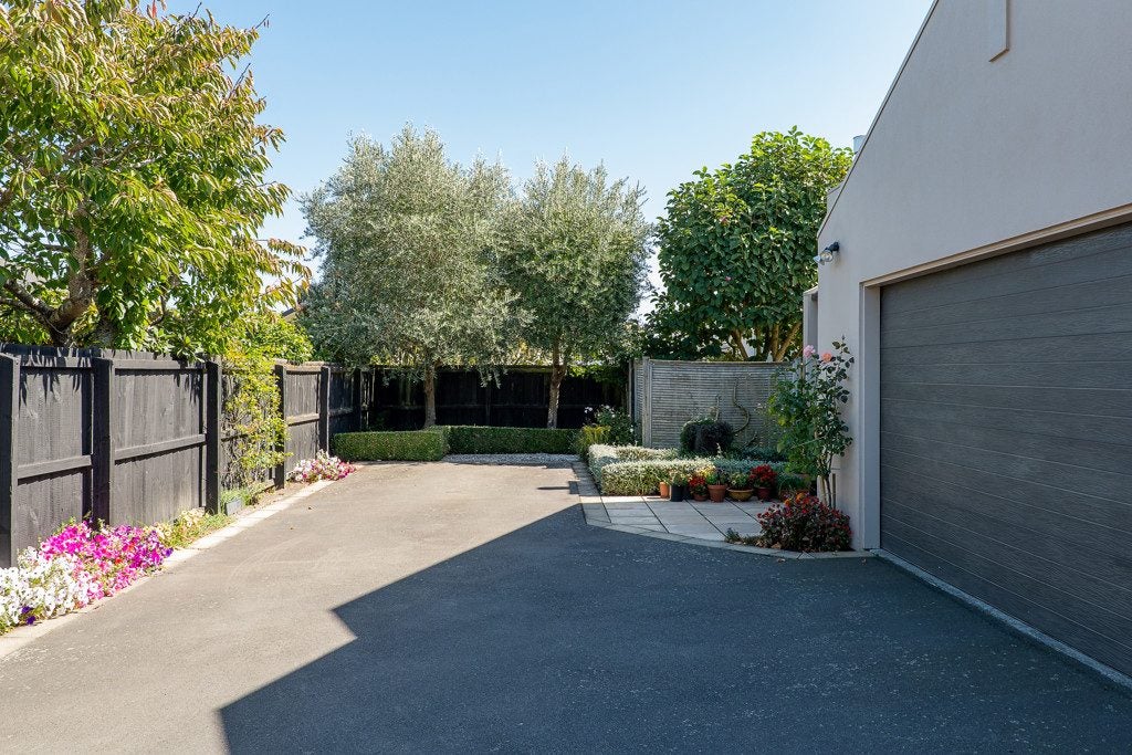 20A Coolspring Way, Redwood, Christchurch - Carousel 24