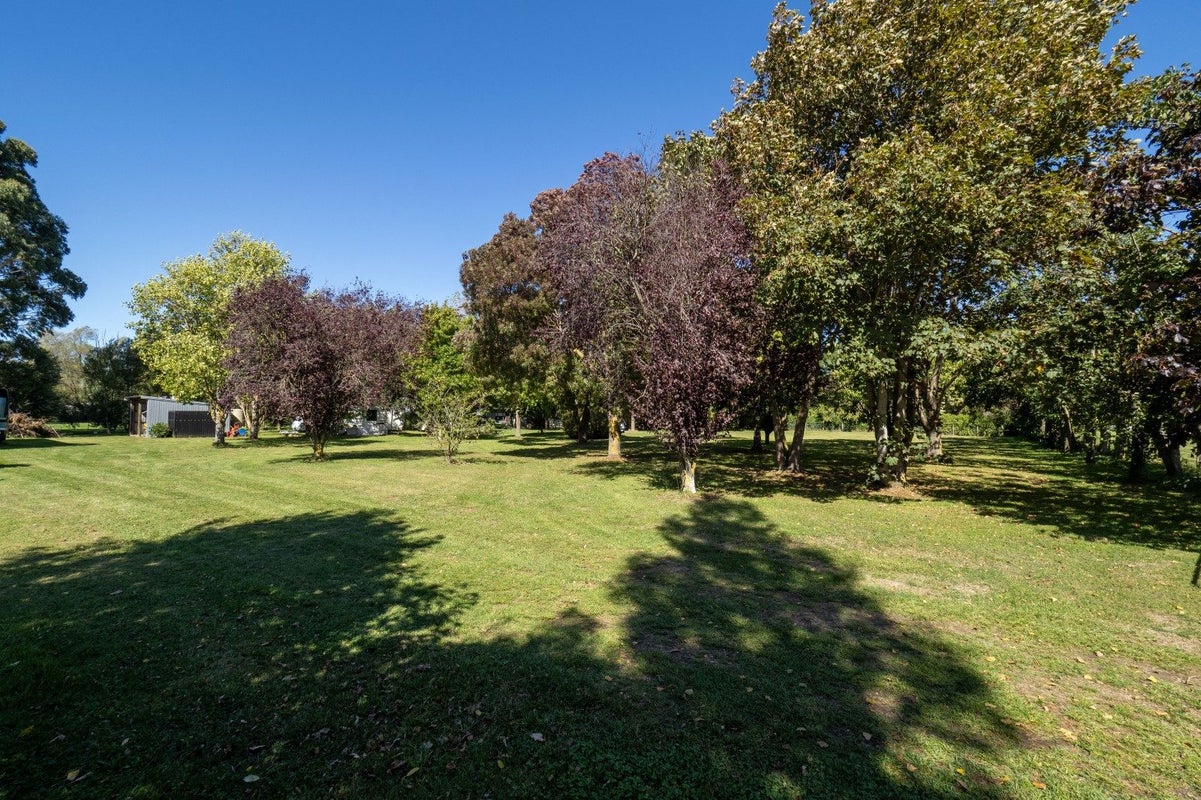 16 Keenans Road, Elgin, Ashburton - Carousel 1