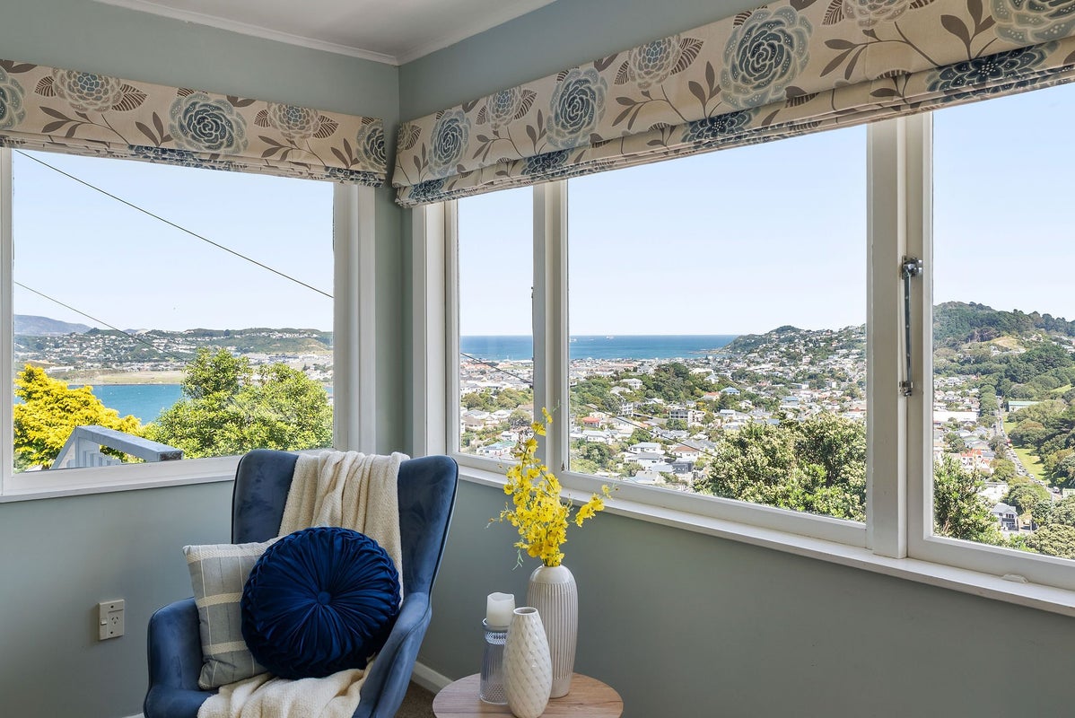 100 Rakau Road, Hataitai, Wellington - Carousel 2