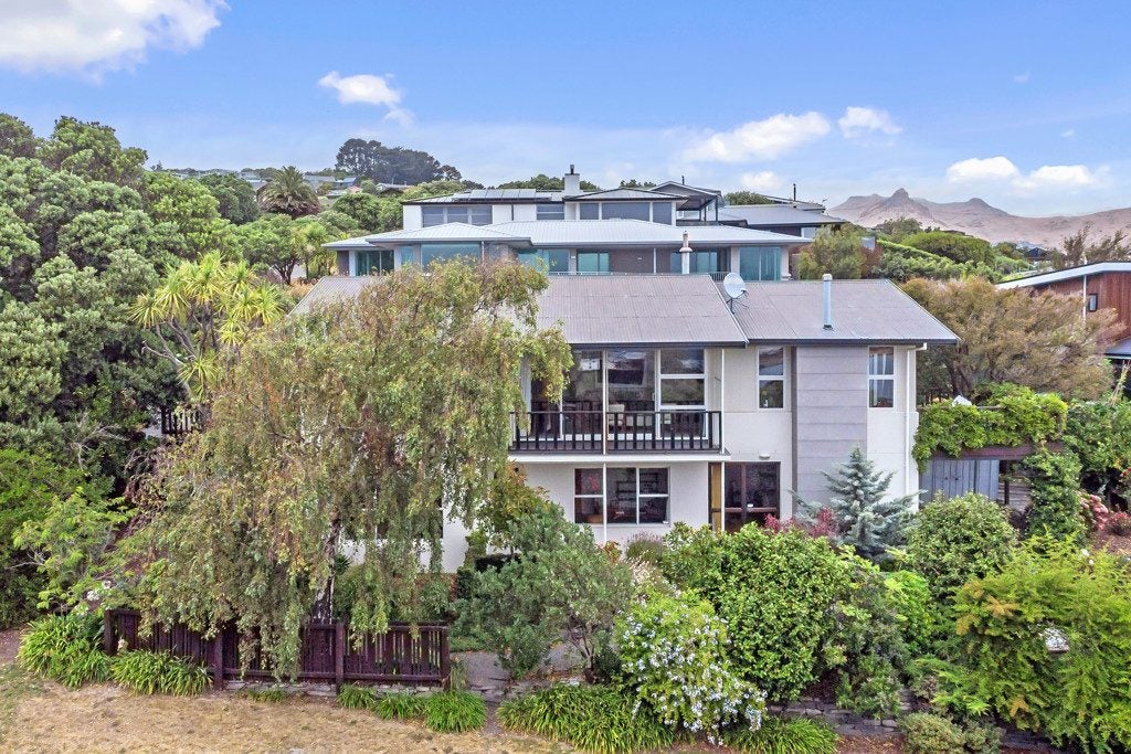 273 Cannon Hill Crescent, Mount Pleasant, Christchurch - Carousel 1