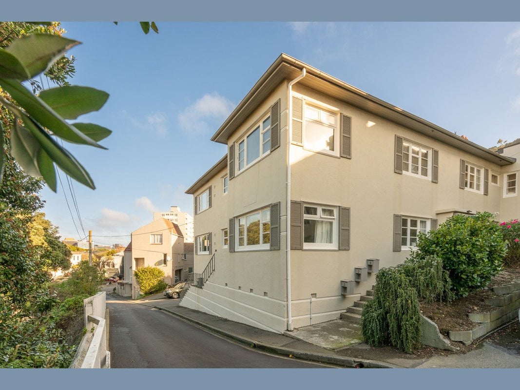 3/7 Stowe Hill, Thorndon, Wellington, Wellington - Carousel 2