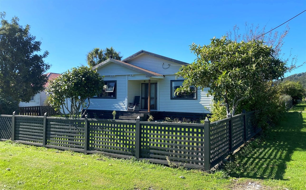 15 Ohau Street, Dobson, Greymouth - Carousel 1