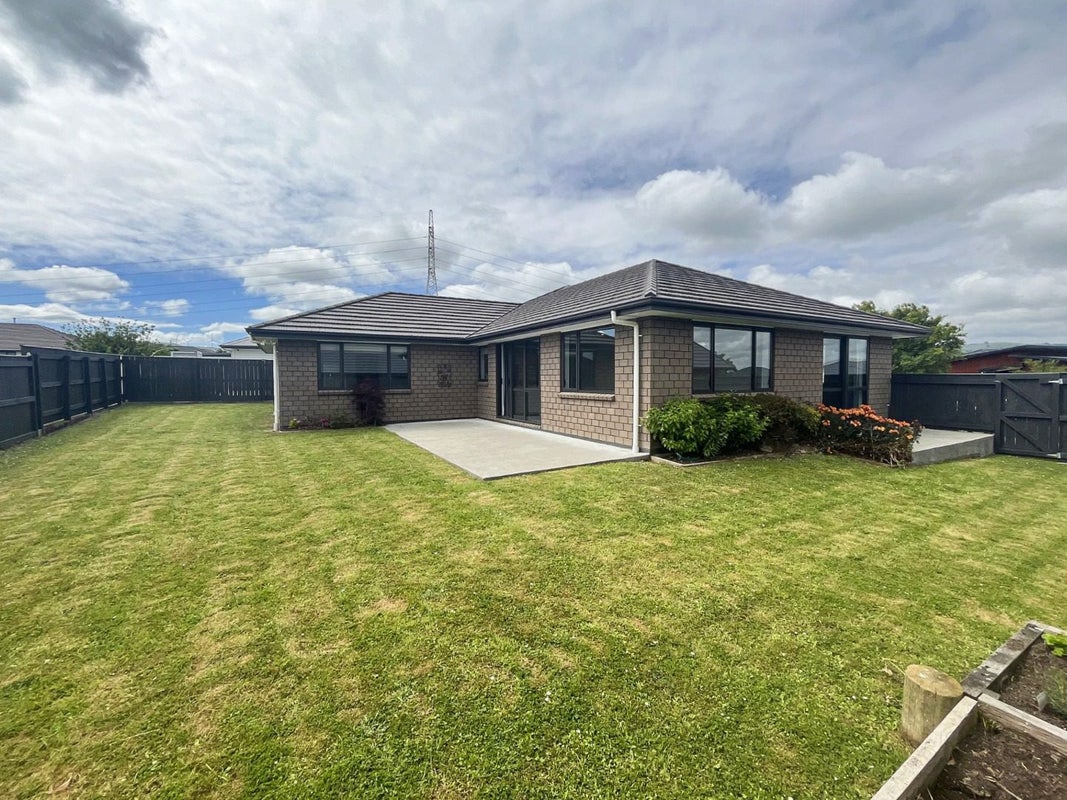 5 Varsity Heights, Fitzherbert, Palmerston North - Carousel 14