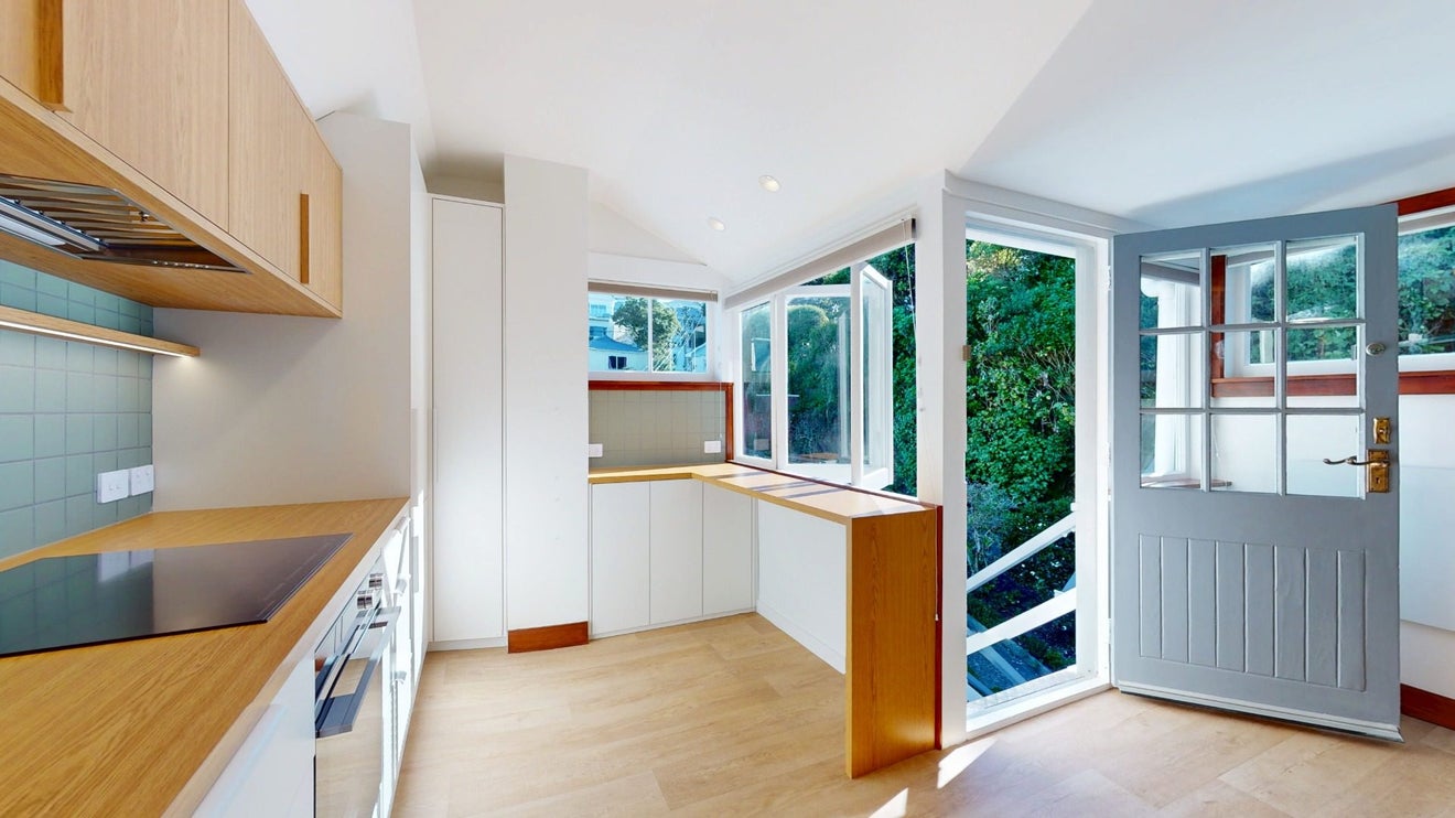 29 Rawhiti Terrace, Kelburn, Wellington - Carousel 2