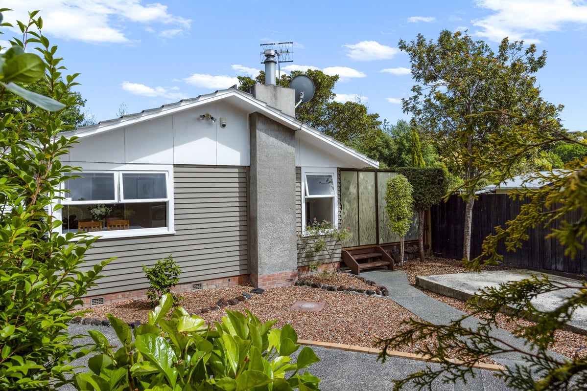 7 Linley Place, Hillcrest, Auckland - Carousel 1