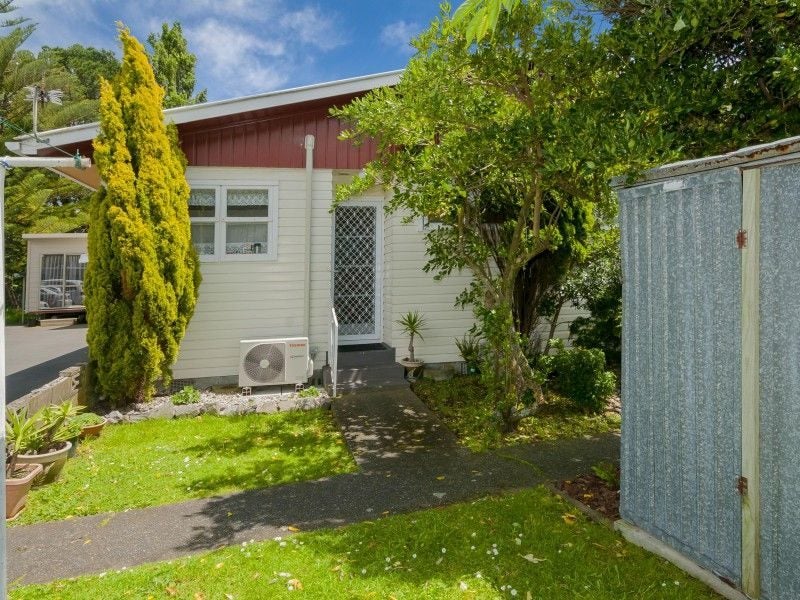 6/52 LEIGHTON AVE, GRACEFIELD, LOWER HUTT - Carousel 8