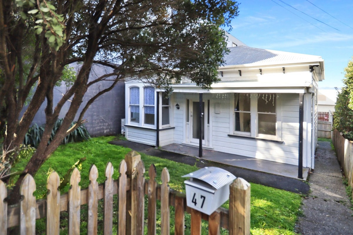 47 Childers Terrace, Kilbirnie, Wellington - Carousel 1