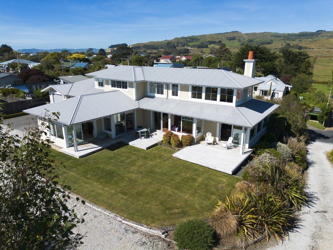111 Stornoway Street, Karitane, Waikouaiti - Carousel 37