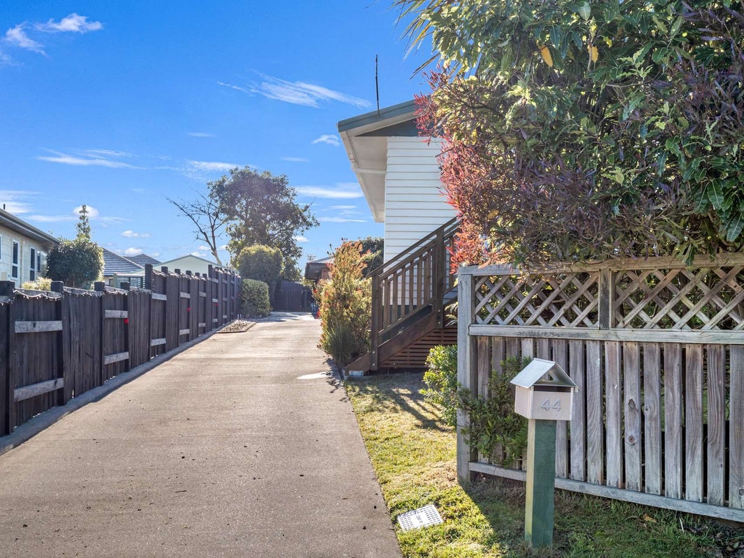 44 Basley Road, Owhata, Rotorua - Carousel 2