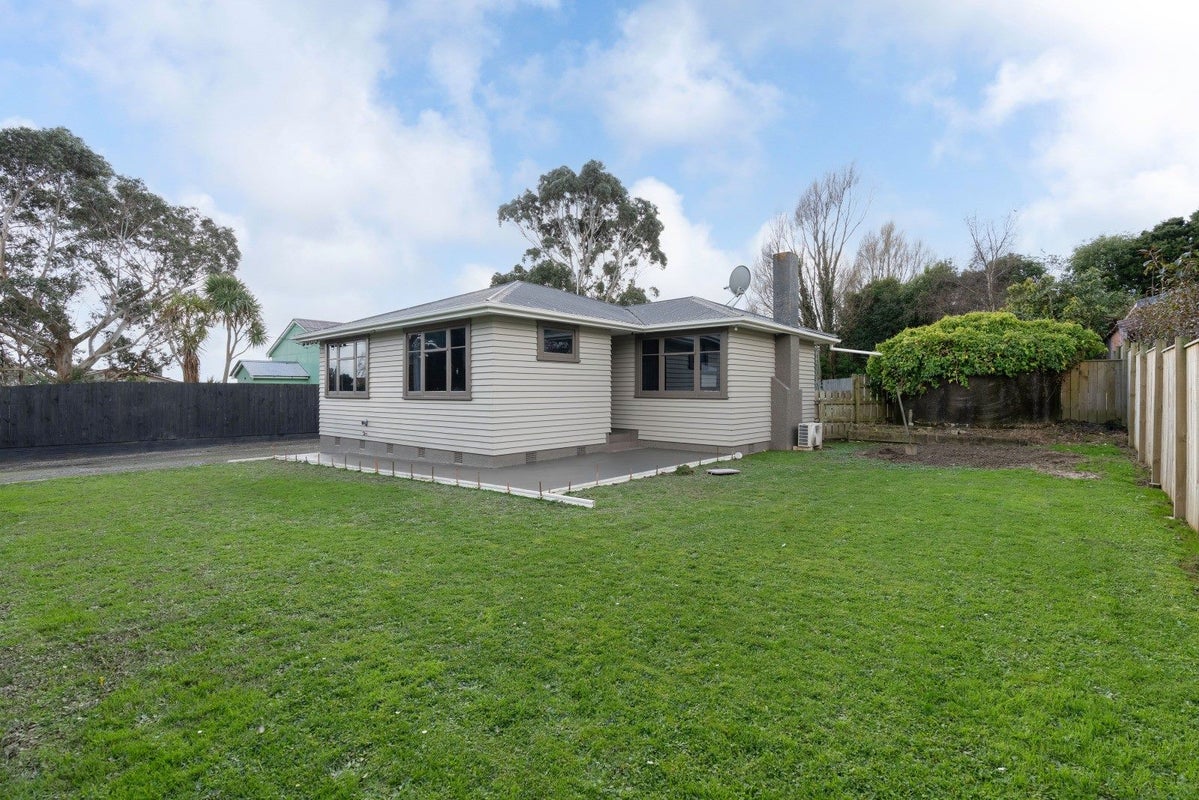 12 Tokomaru Road, Tokomaru, Palmerston North - Carousel 2