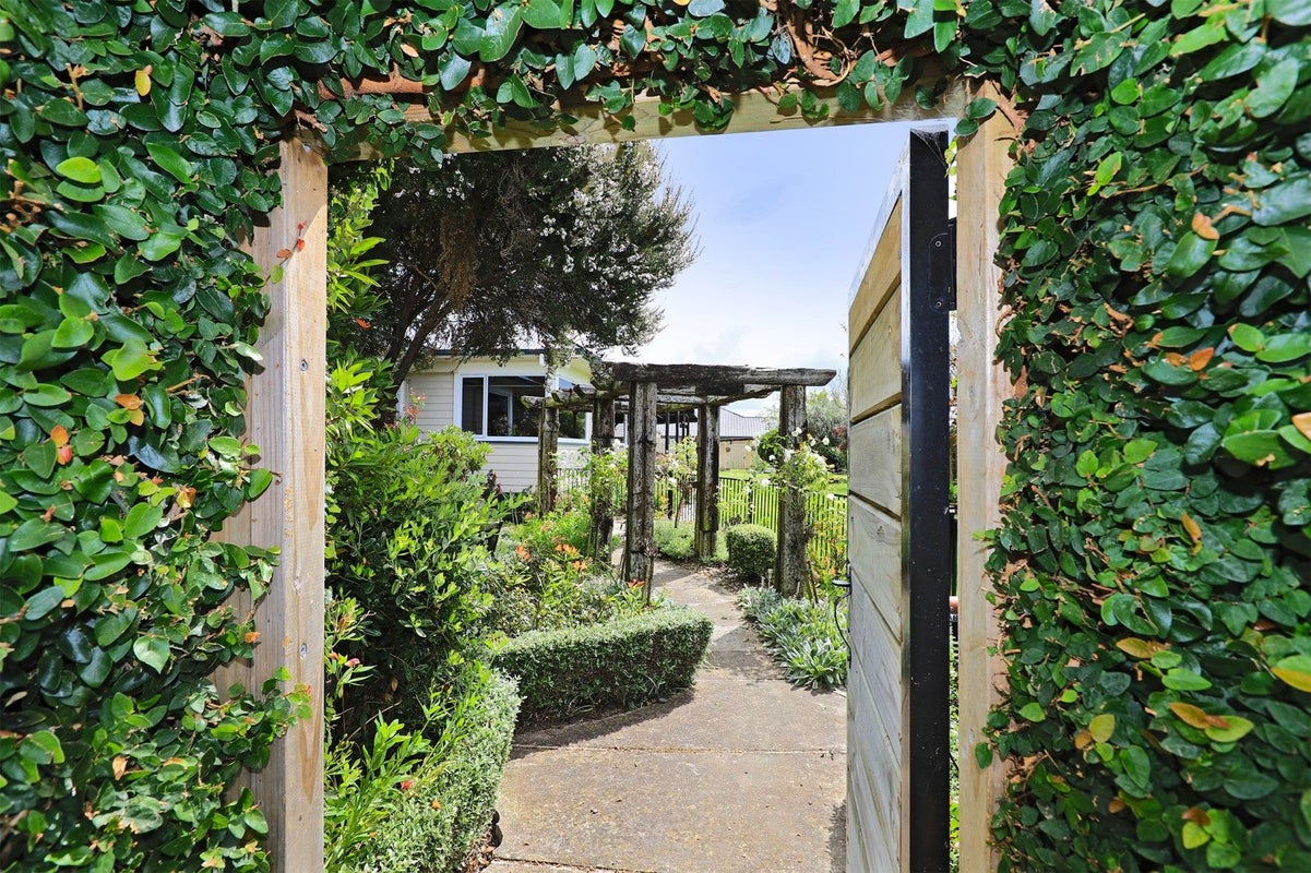 12A Tomoana Road, Mahora, Hastings - Carousel 1