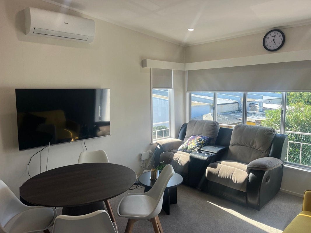 1/418 Sandringham Road, Sandringham, Auckland - Carousel 2