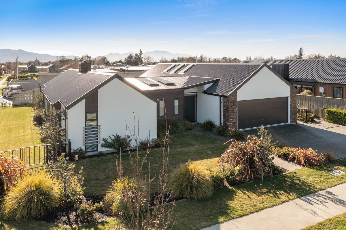 14 Spitfire Drive, Burleigh, Blenheim - Carousel 1