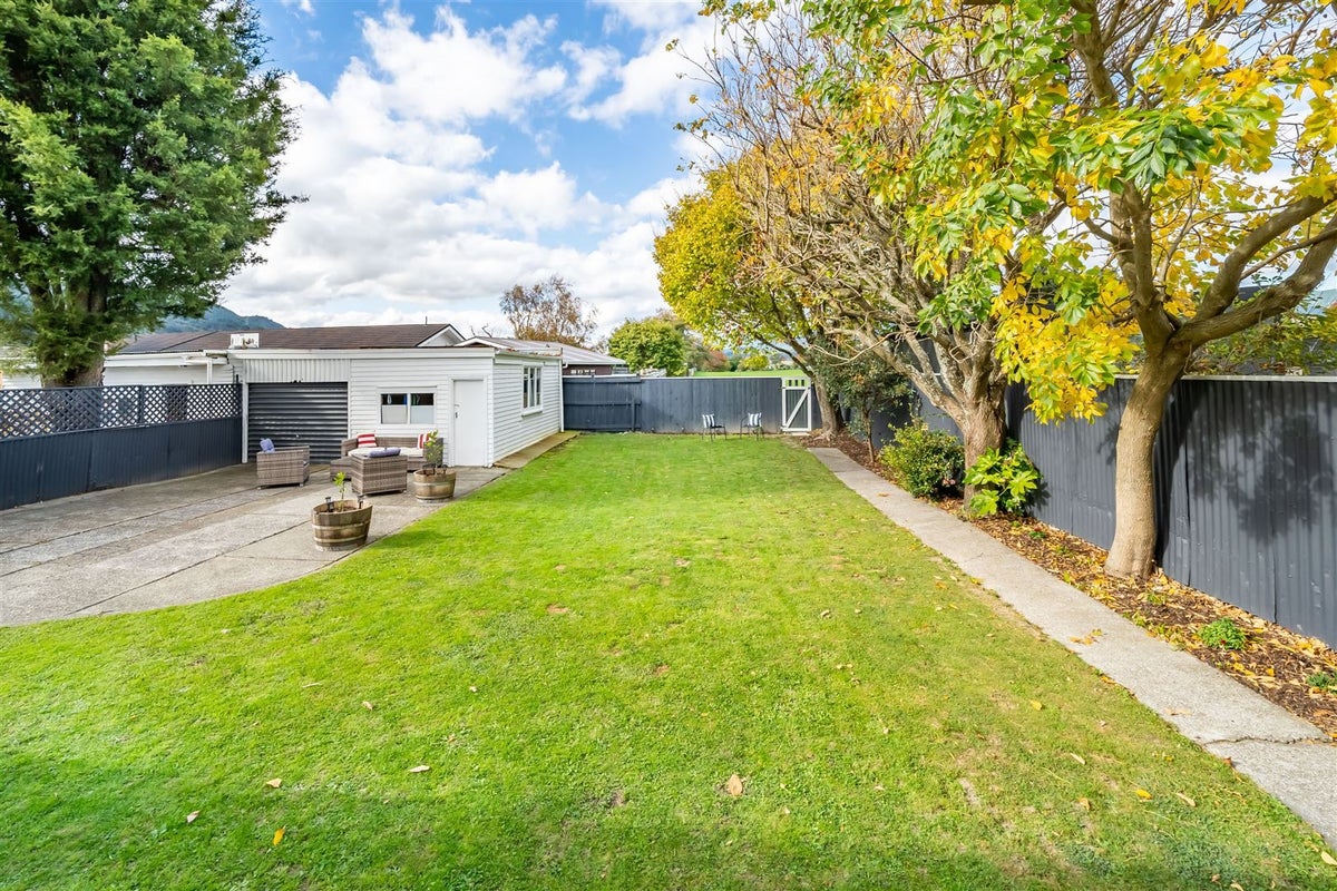 38 Clyma Street, Elderslea, Upper Hutt - Carousel 2