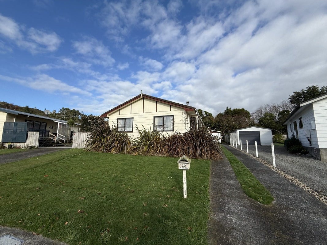 20 Topaz Street, Birchville, Upper Hutt - Carousel 1