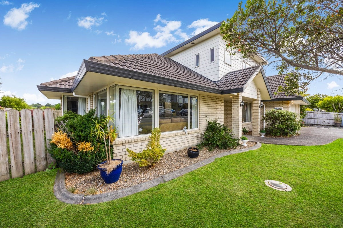 124 Charles Prevost Dr, The Gardens, Manukau - Carousel 16