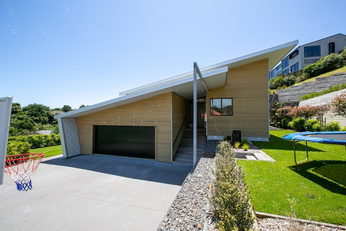 90B Karina Road, Merrilands, New Plymouth - Carousel 2