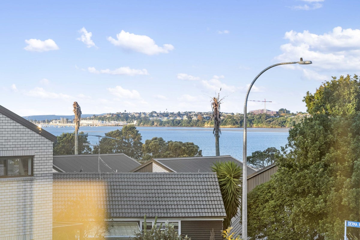 32 Tobruk Road, Panmure, Auckland - Carousel 2