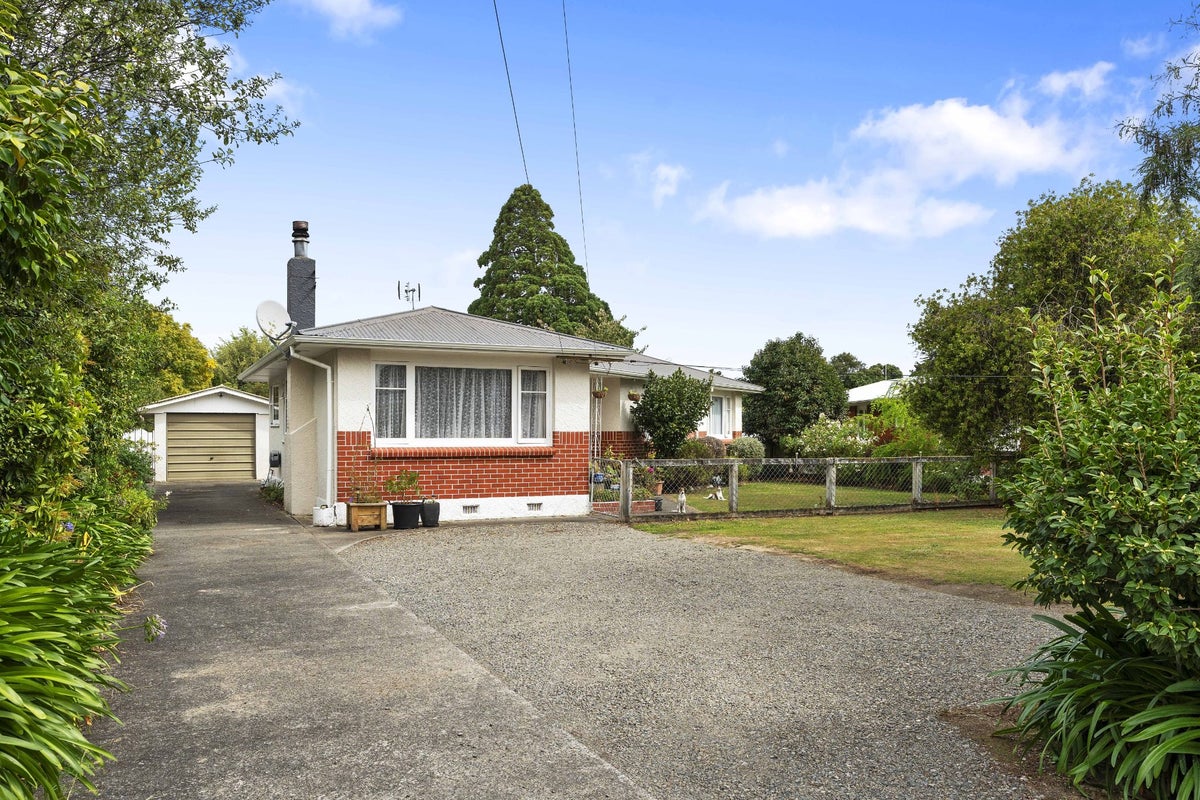 23 Miro Street, Lansdowne, Masterton - Carousel 1
