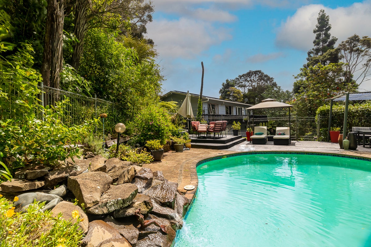 42 Opanuku Road, Henderson Valley, Auckland - Carousel 2
