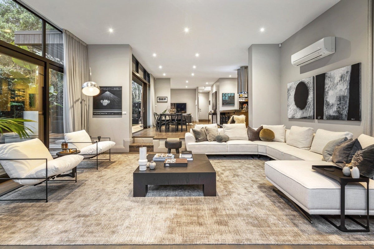 0 Wellpark AV, Westmere - Carousel 1
