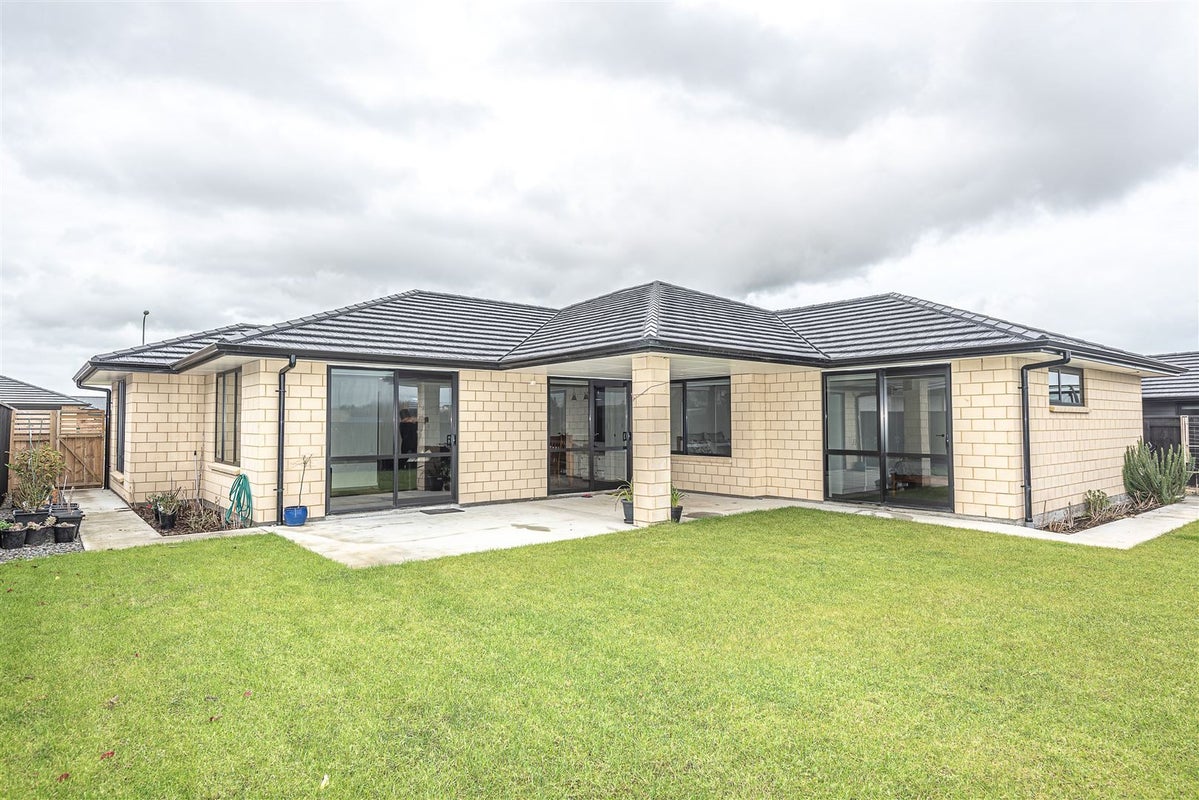 10 Morrell Street, Tawhero, Whanganui - Carousel 2