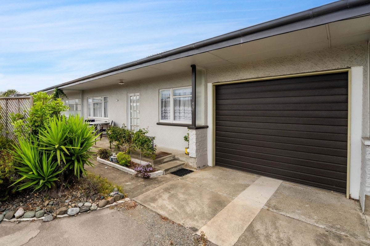 17 Centennial Road, Tahunanui, Nelson - Carousel 1