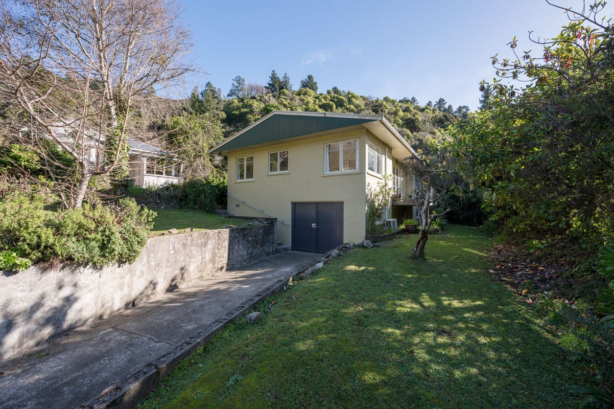 16 Sowman Street, The Brook, Nelson - Carousel 2