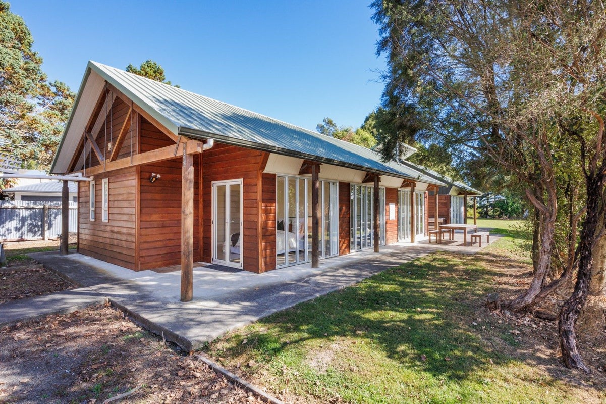 55 Fitzherbert East Road, Palmerston North - Carousel 2