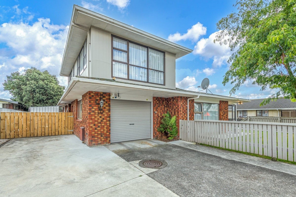 111 College Street, Awapuni, Palmerston North - Carousel 2