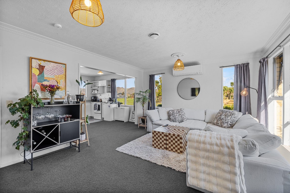 1/50 Clydesdale Street, Woolston, Christchurch - Carousel 2