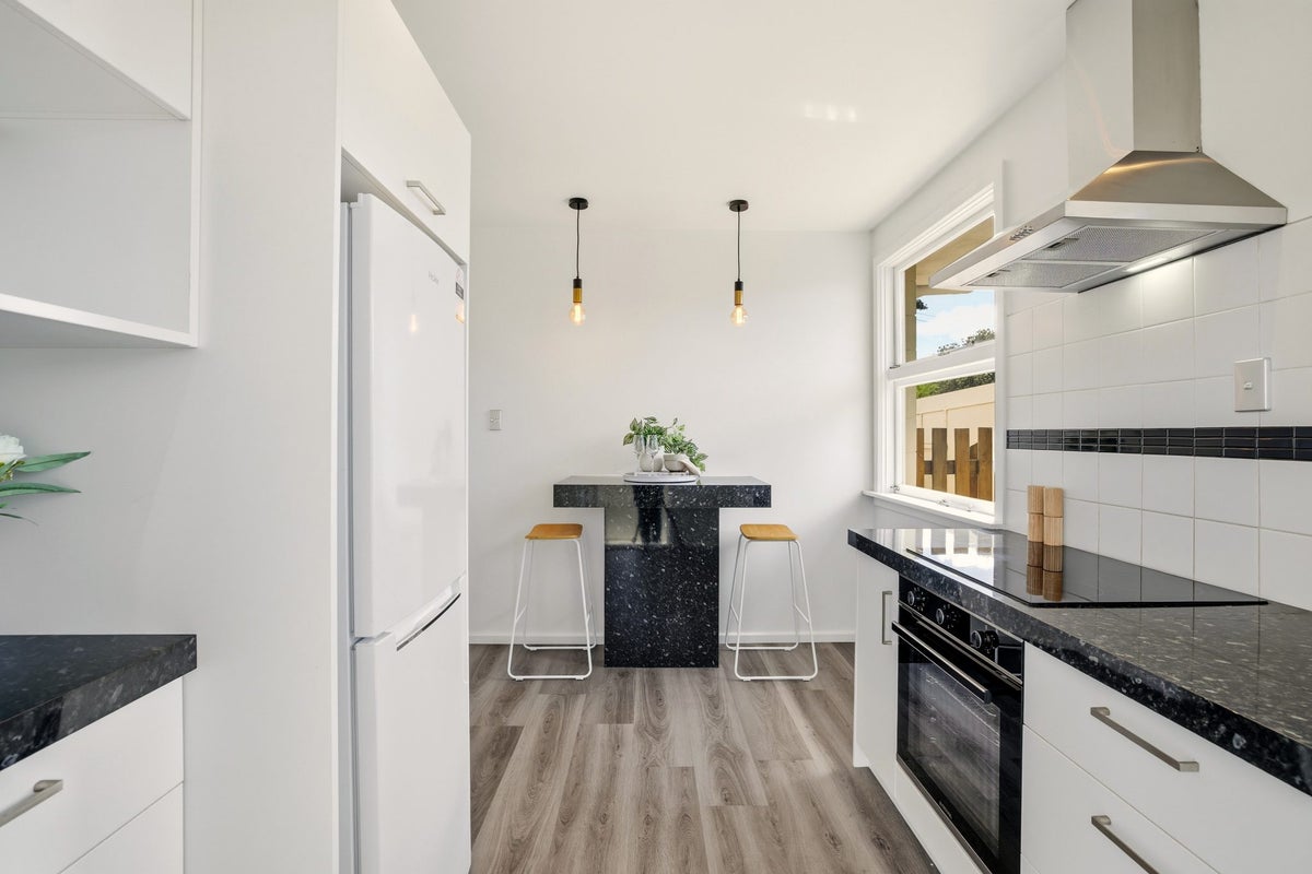 5/108 Cranford Street, St Albans, Christchurch - Carousel 2