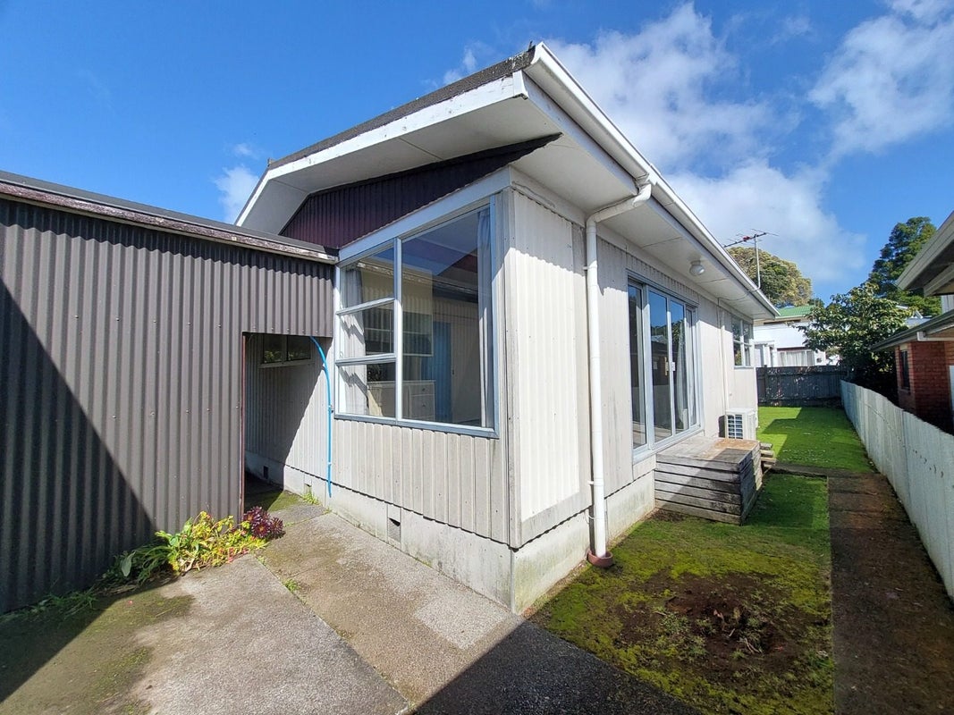 46A Belt Road, Moturoa, New Plymouth - Carousel 2