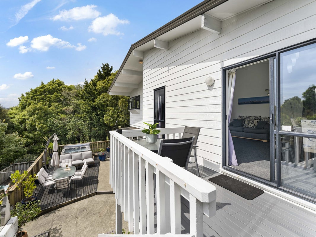 14 Coubray Place, Botany Downs, Auckland - Carousel 2