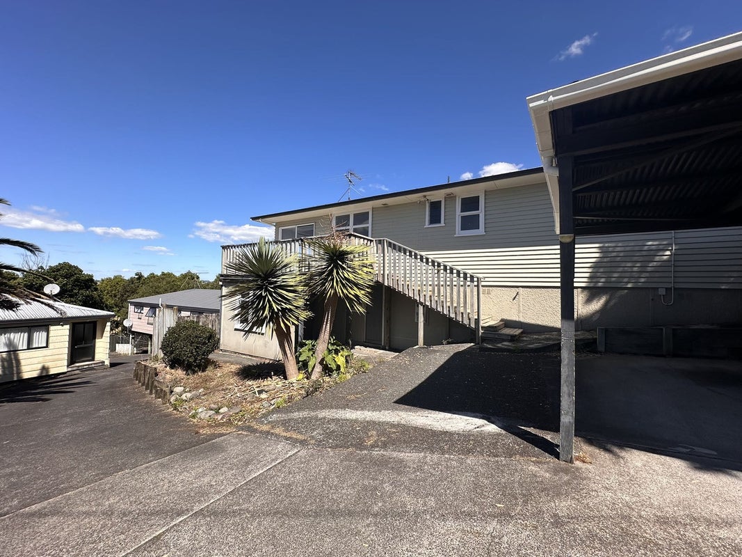 211A Sunnynook Road, Wairau Valley, Auckland - Carousel 1