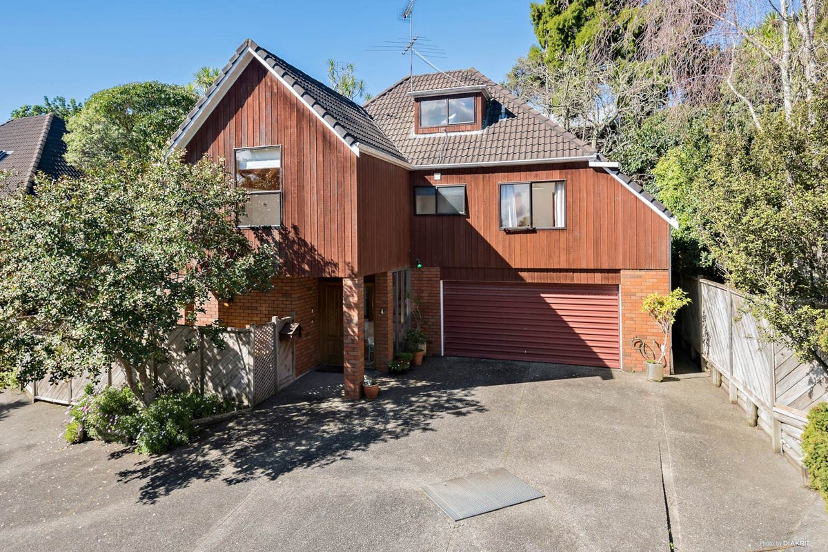 4/16 Mahara Avenue, Birkenhead, North Shore City - Carousel 1