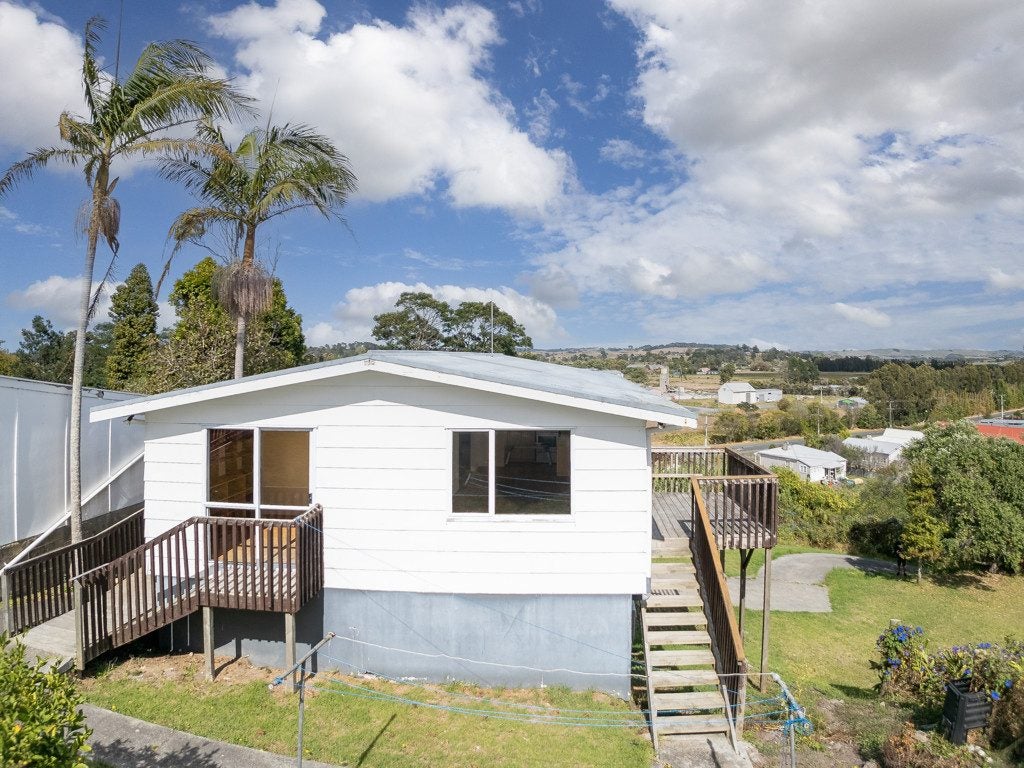 11 Tunatahi Street, Dargaville - Carousel 1