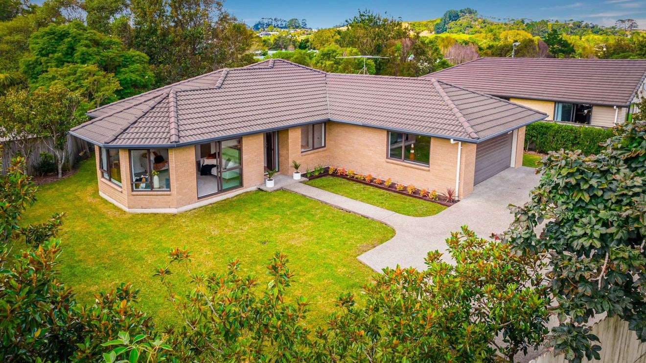 3 Solan Drive, Waimauku, Waimauku - Carousel 1