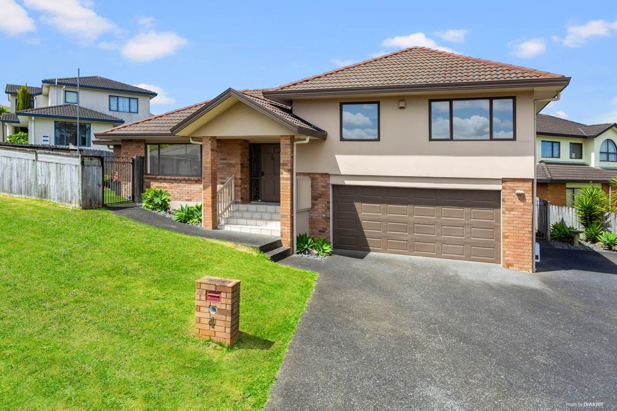 4 Meridian Court, Oteha, Auckland - Carousel 1