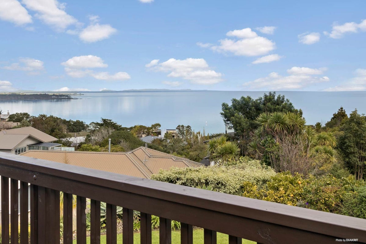 101 Halsey Drive, Lynfield, Auckland - Carousel 1