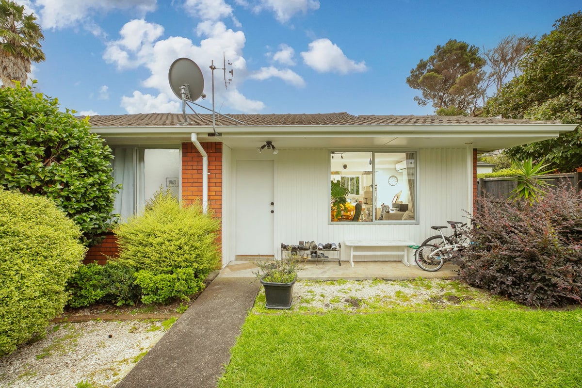 1/27 Wright Road, Point Chevalier, Auckland - Carousel 10