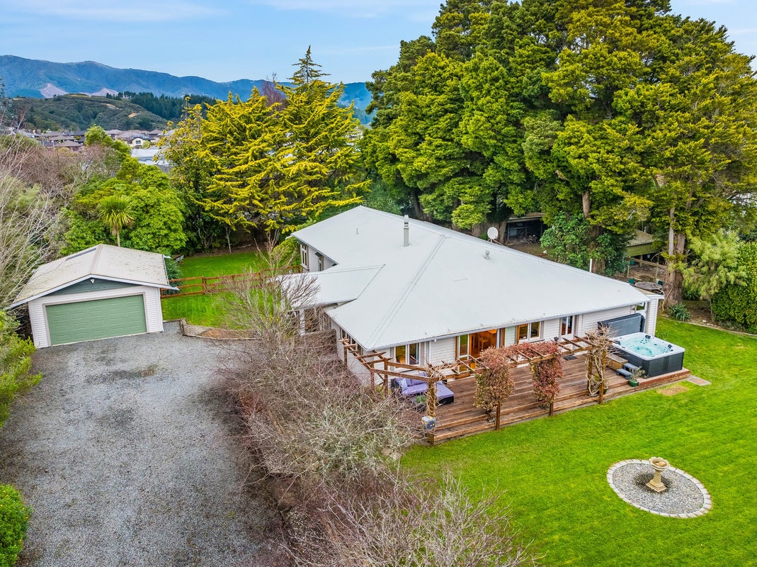 361 Main Road North, Brown Owl, Upper Hutt - Carousel 1